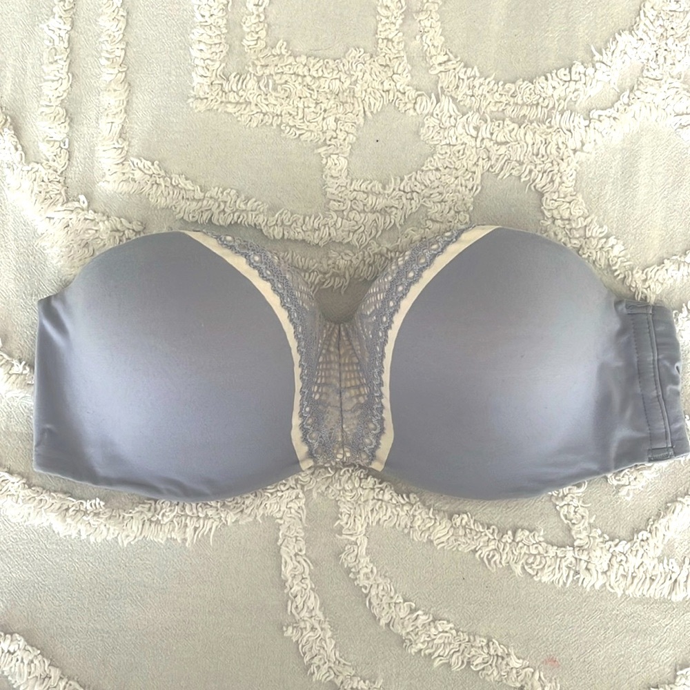 Size 34C Victoria’s Secret Strapless Bra